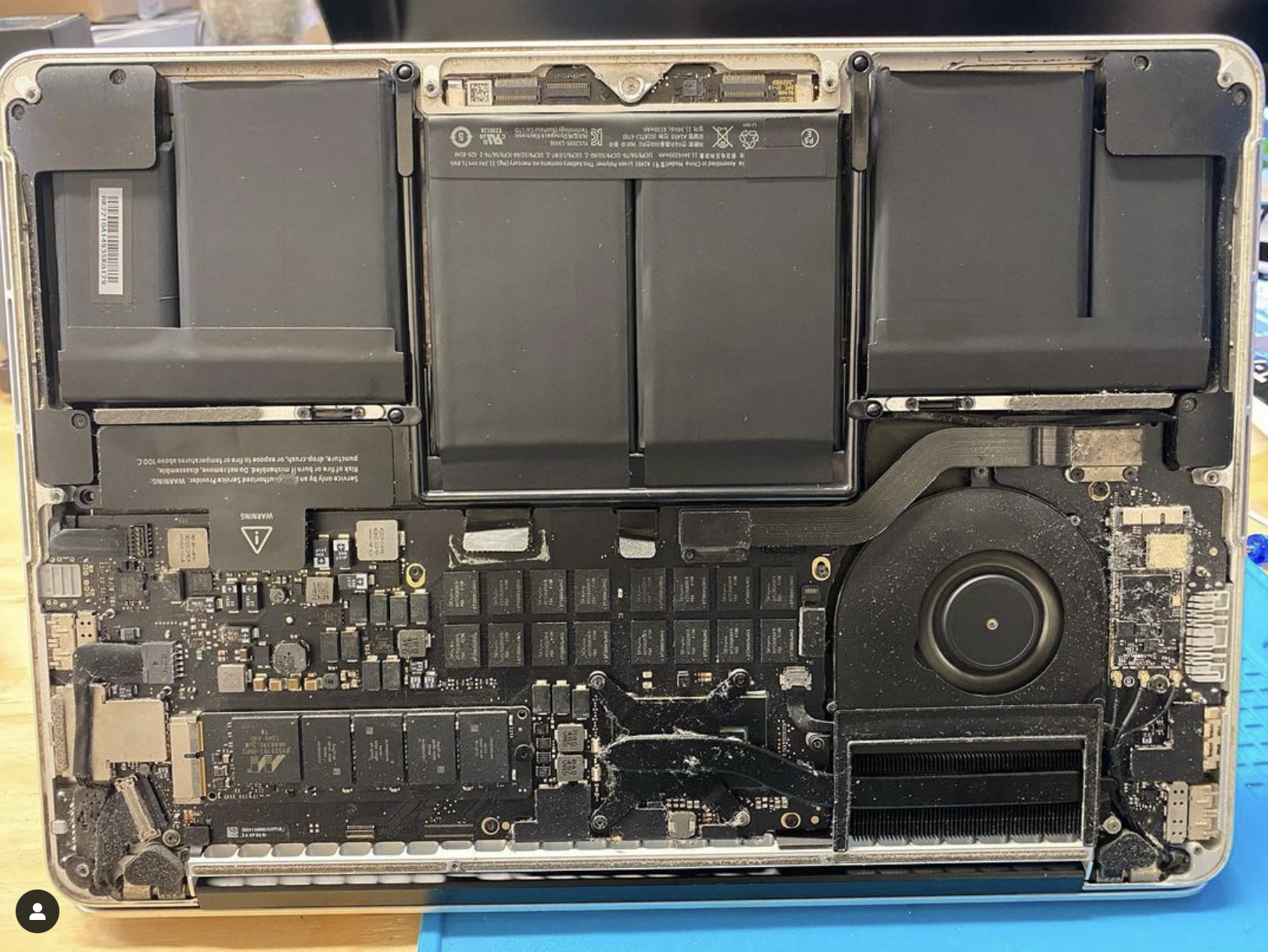 Výměna baterie Macbook Pro 2013